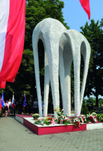 Pomnik Lotników Polskich na cmentarzu komunalnym w Oleśnie